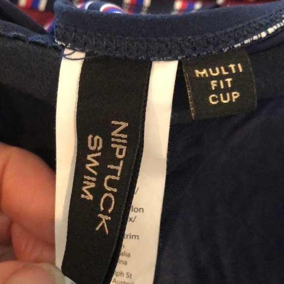 NIP Tuck Bond Eye Tummy Tuck Slimming Swimsuit Size 6 Multi Fit Cup Striped - Picture 8 of 9